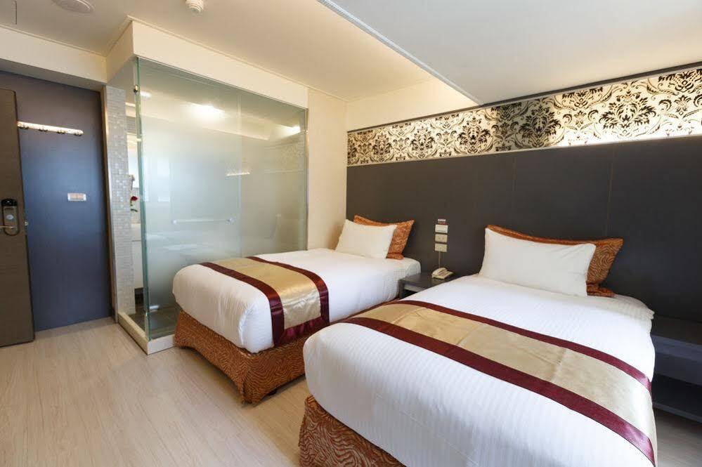 Wecan Hotel Гаосюн Екстер'єр фото
